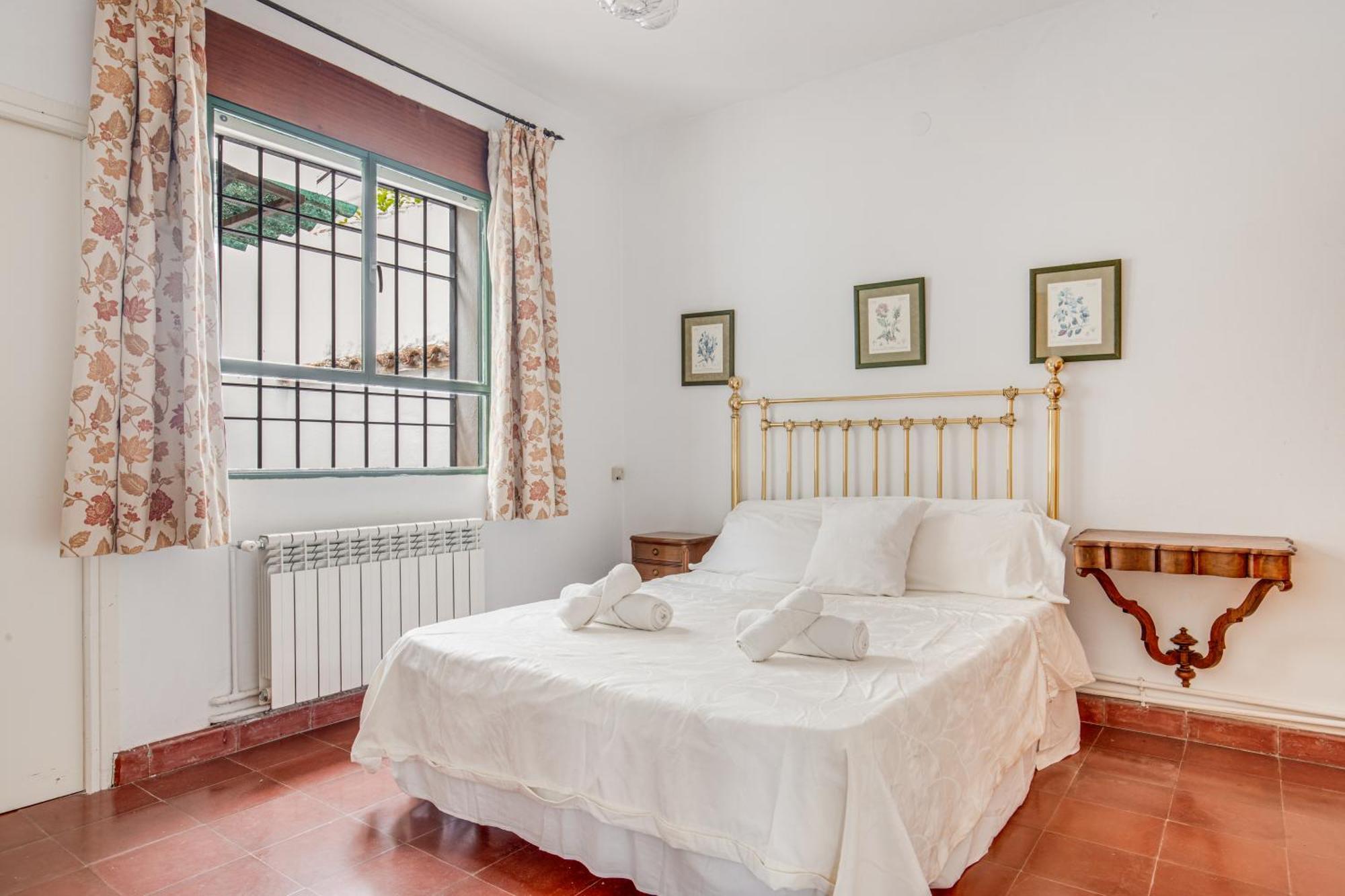 -iponubahomes- Centrica Casa Con Jardin Y Chimenea *