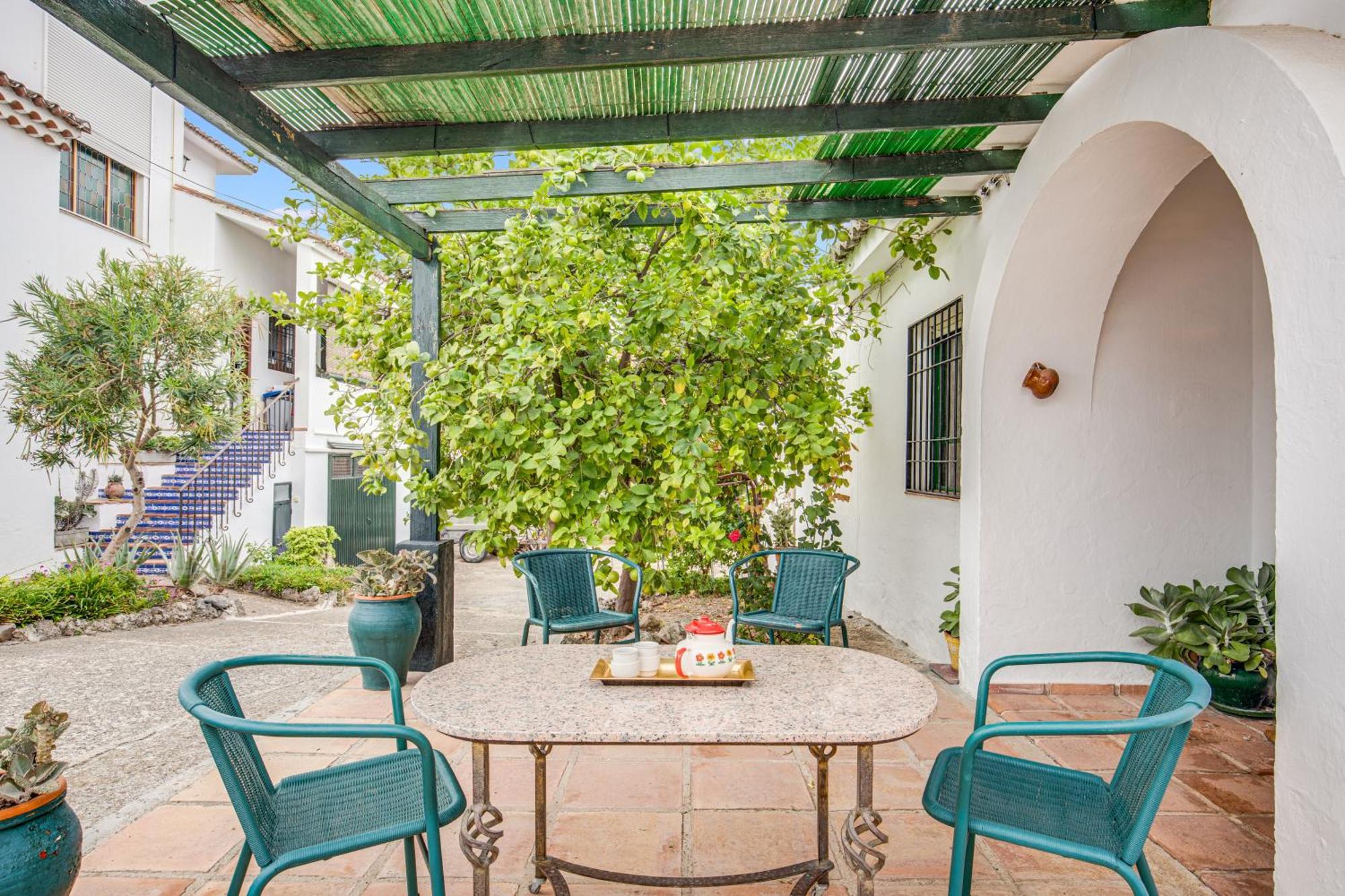 -iponubahomes- Centrica Casa Con Jardin Y Chimenea Hébergement de vacances Baena